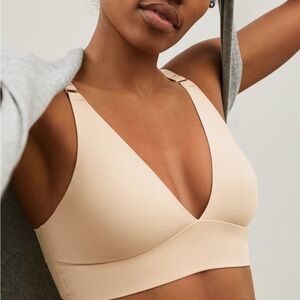 Everlane The Invisible Bra Small in Light Tan